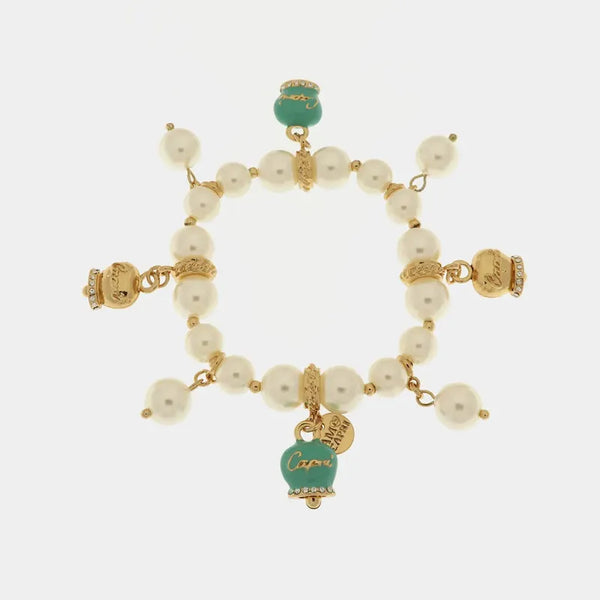 Bracciale in Metallo Bracciale in Metallo con perle e campanelle portafortuna in smalto verde con scritta Capri — collezione belvedere